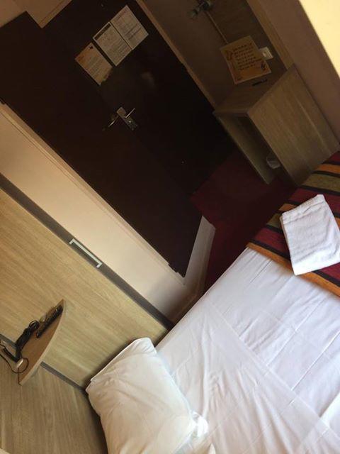 Lou Mistralou Hotel Saint-Andiol Ngoại thất bức ảnh